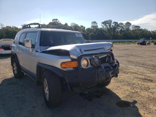 JTEBU11F170038154 - 2007 TOYOTA FJ CRUISER SILVER photo 1