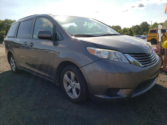 5TDKK3DC4FS614371 - 2015 TOYOTA SIENNA LE GRAY photo 1