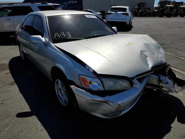 JT2BG22K610571369 - 2001 TOYOTA CAMRY CE SILVER photo 1