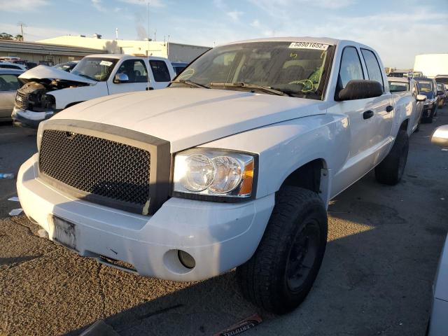 1D7HE48N66S605574 - 2006 DODGE DAKOTA QUA WHITE photo 2