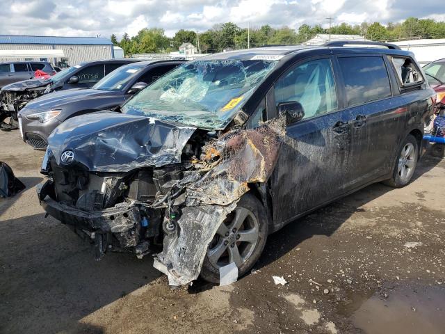 5TDKK3DC0FS563354 - 2015 TOYOTA SIENNA LE BLACK photo 2