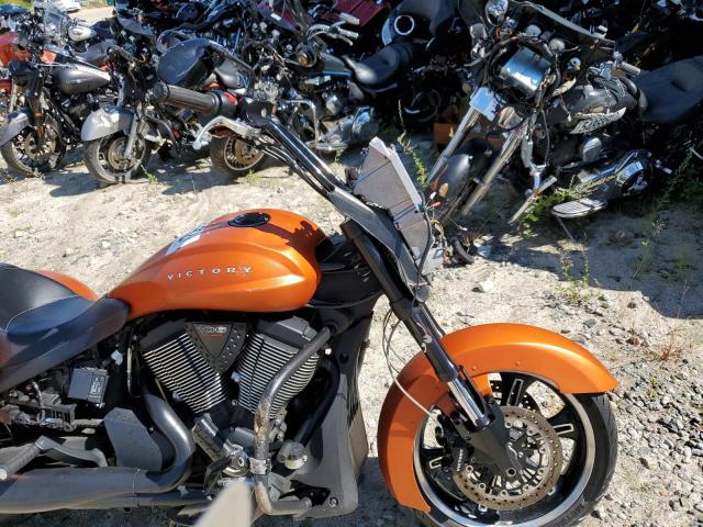 5VPDW36N2D3023970 - 2013 VICTORY MOTORCYCLES CROSS COUN ORANGE photo 5