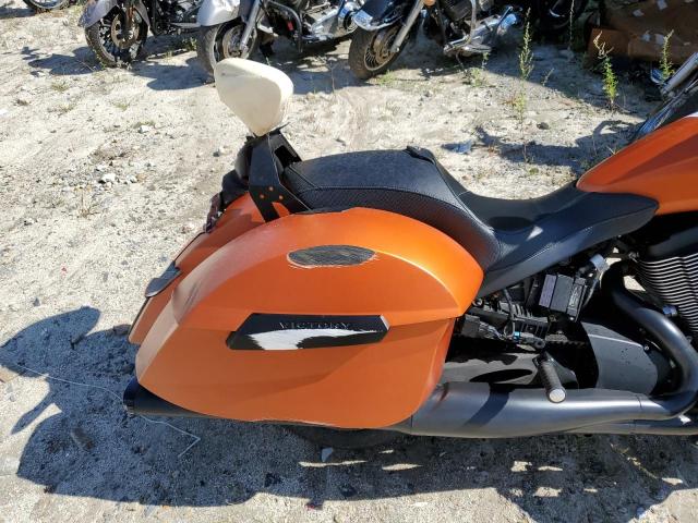5VPDW36N2D3023970 - 2013 VICTORY MOTORCYCLES CROSS COUN Оранжевый фото 6
