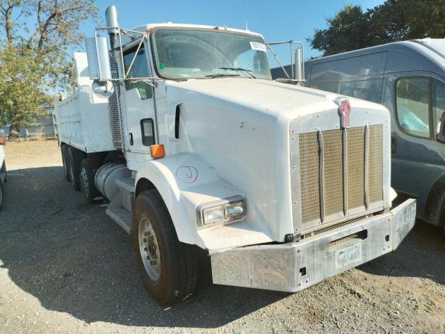 1XKDD49XXAJ270575 - 2010 KENWORTH CONSTRUCTI WHITE photo 1