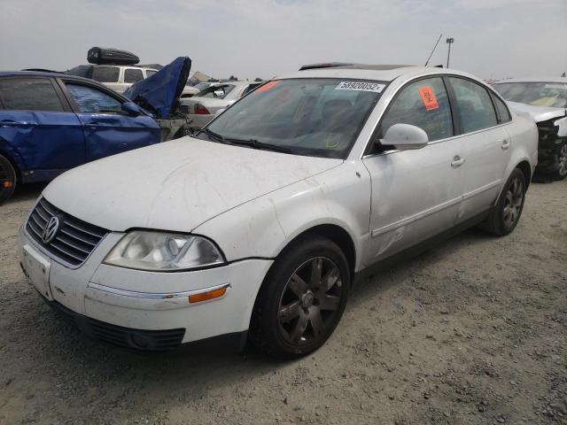 WVWAE63B85E042769 - 2005 VOLKSWAGEN PASSAT GLS WHITE photo 2