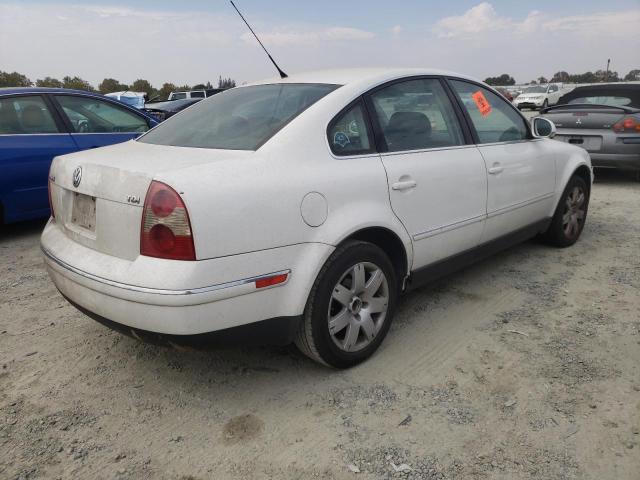 WVWAE63B85E042769 - 2005 VOLKSWAGEN PASSAT GLS WHITE photo 4