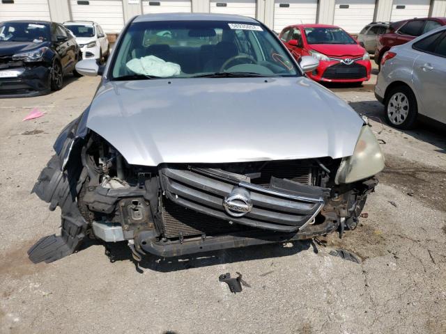 1N4AL11D34C187151 - 2004 NISSAN ALTIMA BAS SILVER photo 9