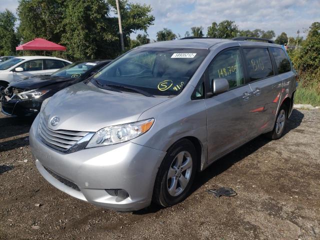 5TDKZ3DC1HS775081 - 2017 TOYOTA SIENNA LE SILVER photo 2