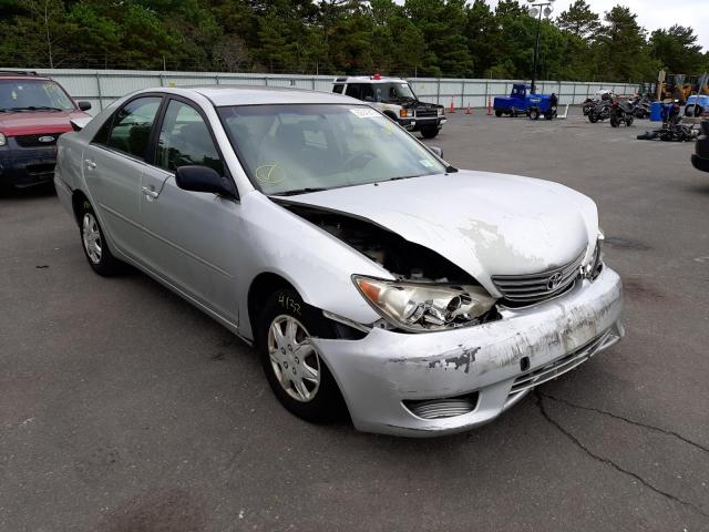 JTDBE32K463063989 - 2006 TOYOTA CAMRY LE SILVER photo 1