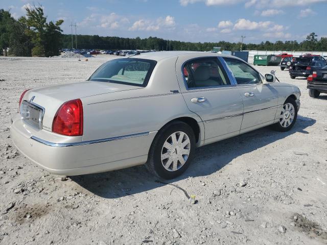 1LNHM82W25Y664618 - 2005 LINCOLN TOWN CAR S BEIGE photo 4