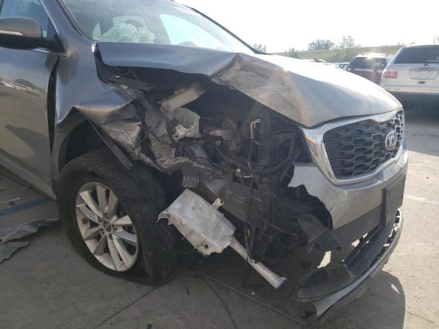 5XYPGDA33KG437210 - 2019 KIA SORENTO L GRAY photo 9