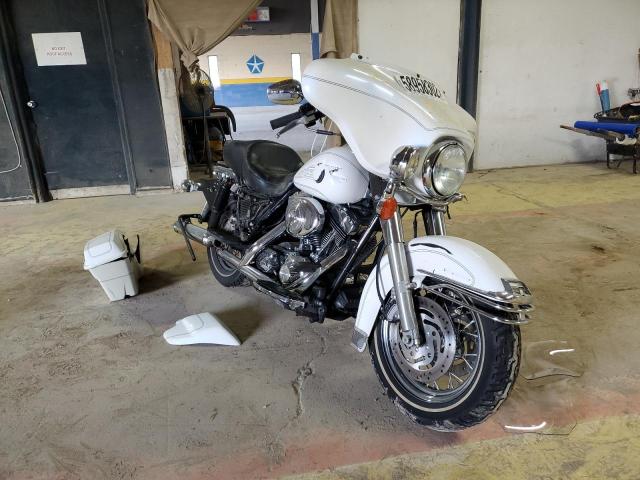 1HD1FCW154Y617694 - 2004 HARLEY-DAVIDSON FLHTCUI 白色 照片 1