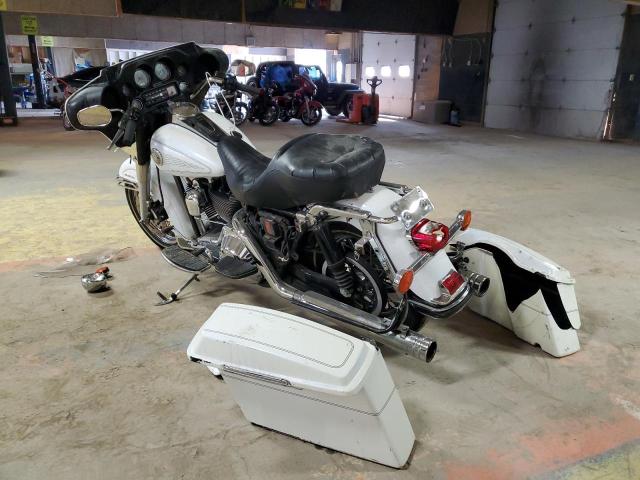 1HD1FCW154Y617694 - 2004 HARLEY-DAVIDSON FLHTCUI WHITE photo 3