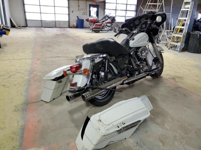 1HD1FCW154Y617694 - 2004 HARLEY-DAVIDSON FLHTCUI 白色 照片 4