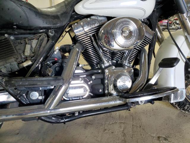 1HD1FCW154Y617694 - 2004 HARLEY-DAVIDSON FLHTCUI 白色 照片 7