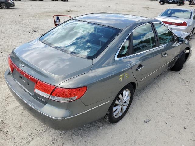 KMHFC46F56A117432 - 2006 HYUNDAI AZERA SE GRAY photo 4