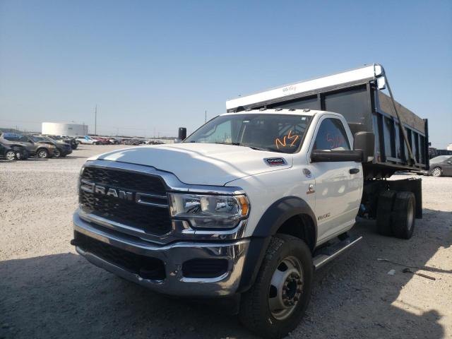 3C7WRNBL1KG646377 - 2019 RAM 5500 WHITE photo 2