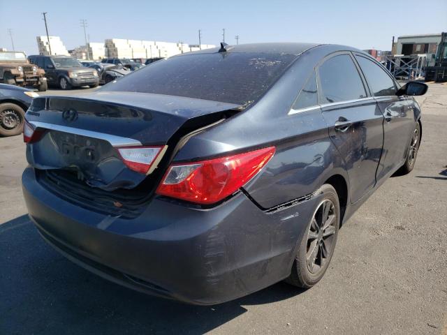 5NPEB4AC9DH760663 - 2013 HYUNDAI SONATA GLS GRAY photo 4