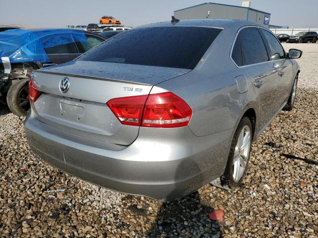 1VWBN7A30EC077417 - 2014 VOLKSWAGEN PASSAT SE SILVER photo 4