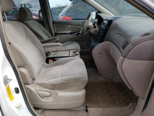 5TDBA23C64S019937 - 2004 TOYOTA SIENNA WHITE photo 5