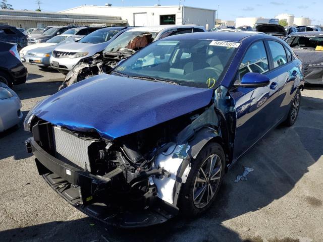 3KPF24AD4NE463318 - 2022 KIA FORTE FE BLUE photo 2