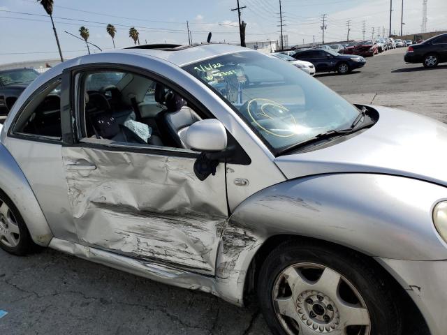3VWCC21C9YM467609 - 2000 VOLKSWAGEN NEW BEETLE 银色 照片 9