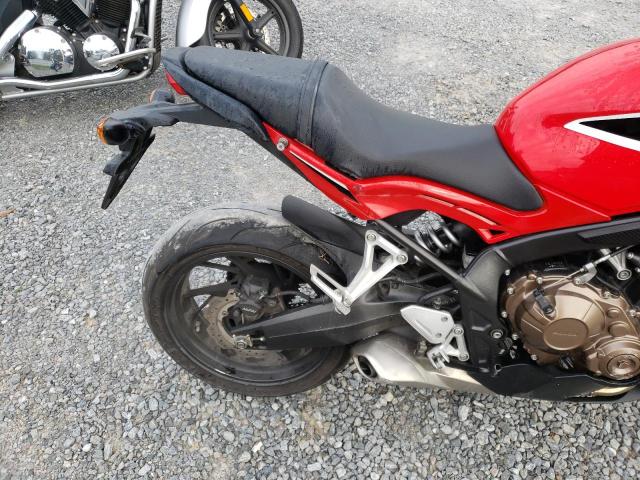 MLHRC7402J5400418 - 2018 HONDA CBR650 F RED photo 6