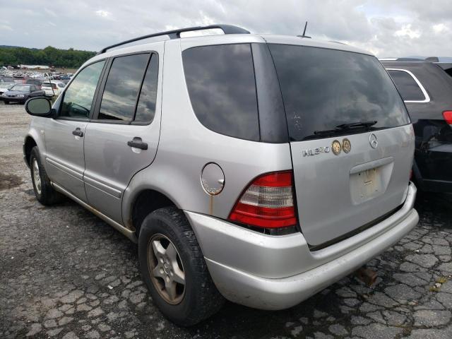 4JGAB54E71A271386 - 2001 MERCEDES-BENZ ML 320 SILVER photo 3