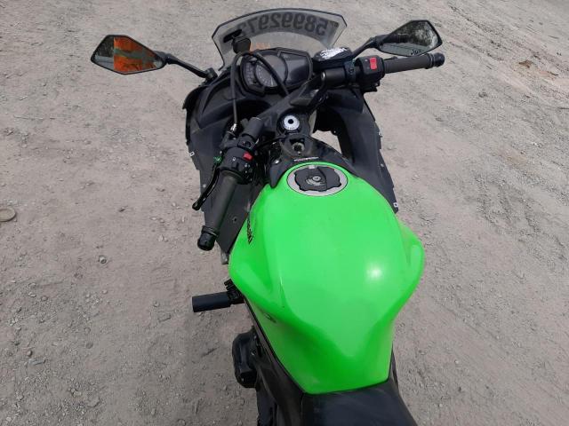 JKAEXEK17JDA12903 - 2018 KAWASAKI EX650 F GREEN photo 5