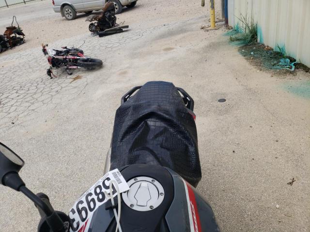 WB30G4303MRA12537 - 2021 BMW G310 R TWO TONE photo 6