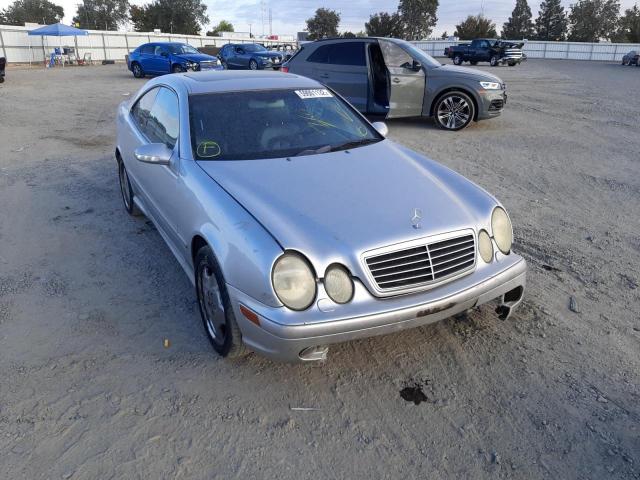 WDBLJ74G02T100366 - 2002 MERCEDES-BENZ CLK 55 AMG SILVER photo 1