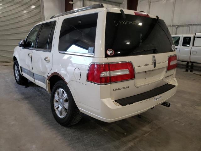 5LMFU28547LJ24686 - 2007 LINCOLN NAVIGATOR WHITE photo 3