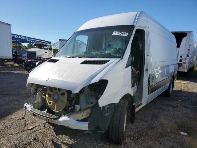 WD3PE8CB7C5709215 - 2012 MERCEDES-BENZ SPRINTER 2 WHITE photo 2