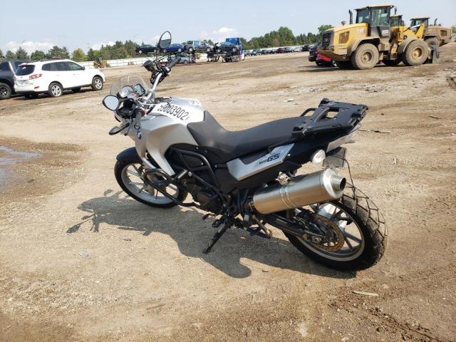 WB1022806BZ062007 - 2011 BMW F650 GS SILVER photo 3