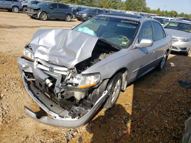 1HGCG56732A018484 - 2002 HONDA ACCORD SE SILVER photo 2