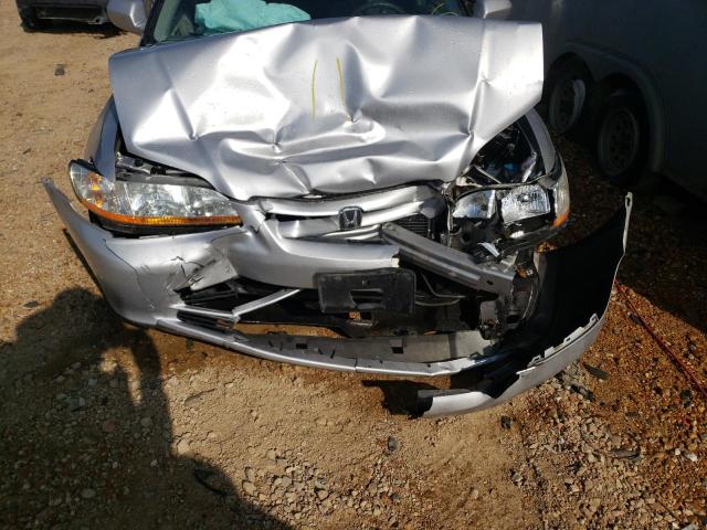 1HGCG56732A018484 - 2002 HONDA ACCORD SE SILVER photo 9