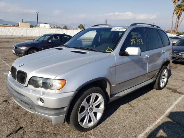 5UXFB33512LH33657 - 2002 BMW X5 4.4I SILVER photo 2