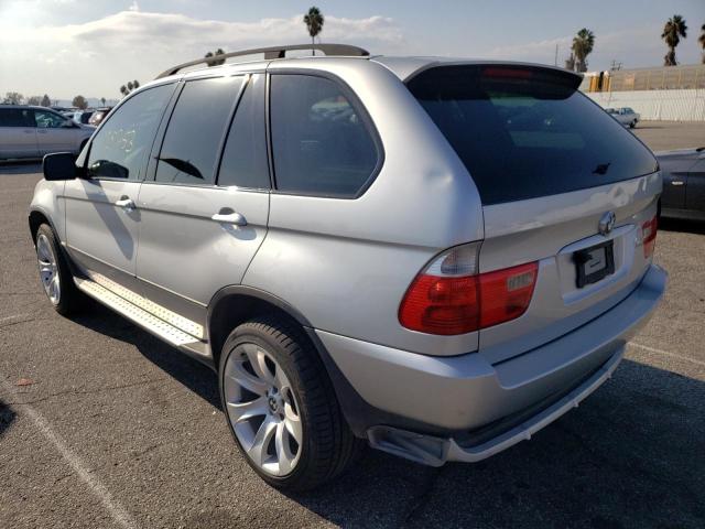 5UXFB33512LH33657 - 2002 BMW X5 4.4I SILVER photo 3