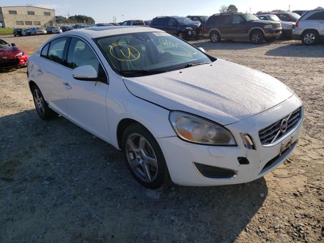 YV1622FSXC2042462 - 2012 VOLVO S60 T5 WHITE photo 1