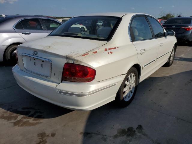 KMHWF35H72A623357 - 2002 HYUNDAI SONATA GLS WHITE photo 4