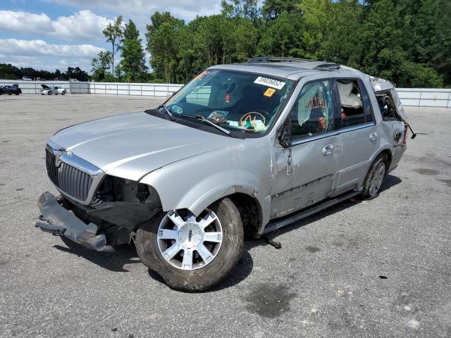 5LMFU28R93LJ36930 - 2003 LINCOLN NAVIGATOR 银色 照片 2