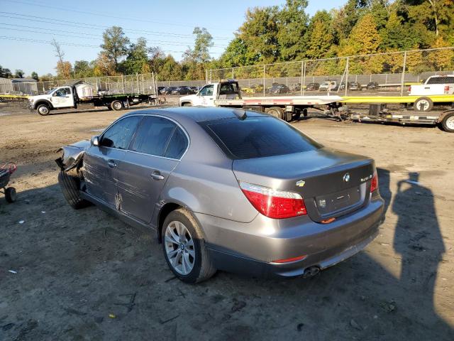 WBANV13518BZ48425 - 2008 BMW 528 XI SILVER photo 3