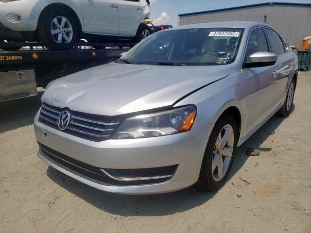 1VWBS7A32EC101788 - 2014 VOLKSWAGEN PASSAT SE SILVER photo 2