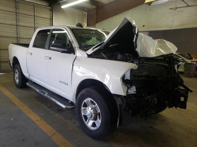 3C6UR5DJ1NG142729 - 2022 RAM 2500 BIG H WHITE photo 1