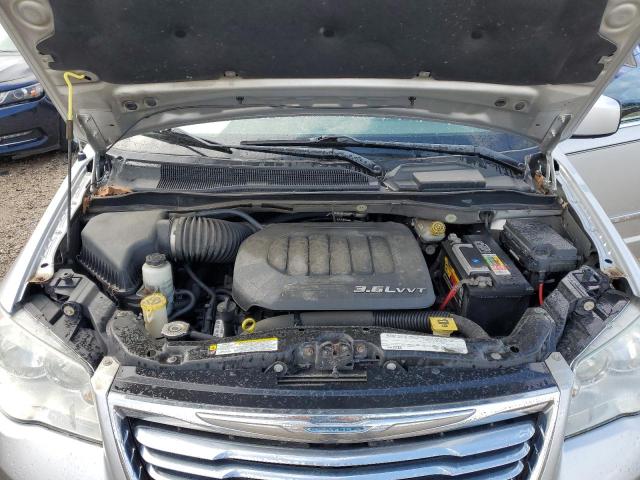 2A4RR5DG0BR734688 - 2011 CHRYSLER TOWN & COU SILVER photo 7