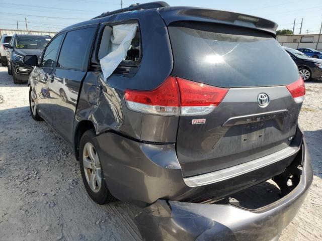 5TDKK3DC2ES440458 - 2014 TOYOTA SIENNA LE GRAY photo 3