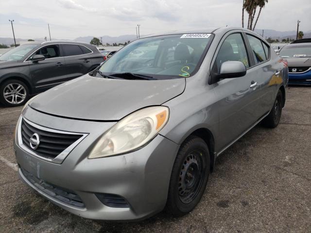 3N1CN7AP5DL853699 - 2013 NISSAN VERSA S SILVER photo 2