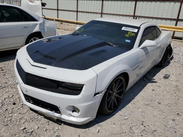 2G1FB1ED2B9110748 - 2011 CHEVROLET CAMARO LT WHITE photo 2