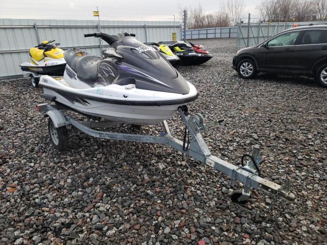 YAMA2383L304 - 2004 YAMAHA WAVERUNNER WHITE photo 1