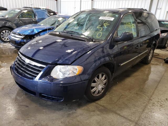 2C4GP54L15R506641 - 2005 CHRYSLER TOWN & COU BLUE photo 2